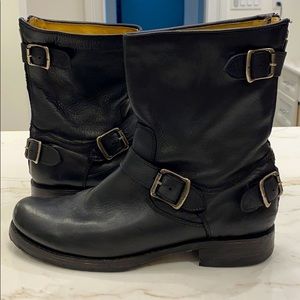 Women’s Frye Boots!
